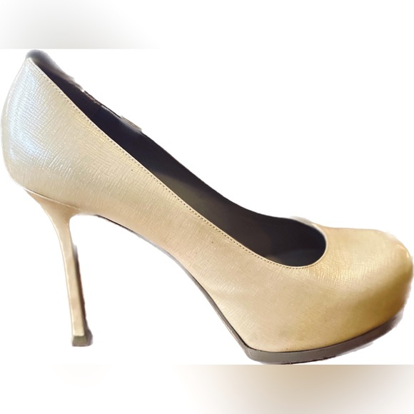 YVES SAINT LAURENT Patent Leather Pumps Size 9 - Picture 12 of 13